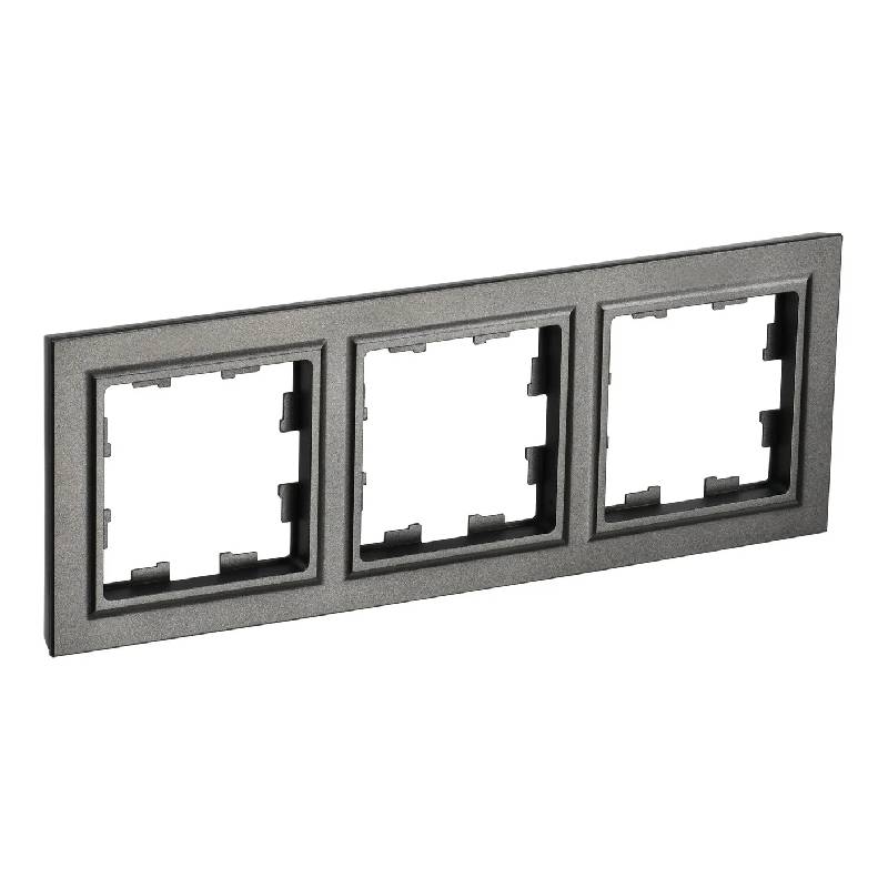 Рамка 3-мест. "BRITE" темная бронза (1/100)